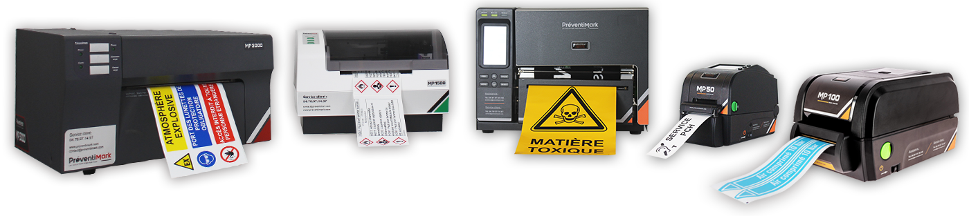 Image des cinq imprimantes signalétiques, de gauche à droite : MP3000, MP1500, MP4000, MP100 et MP50. Les imprimantes signalétiques se trouvent sur fond blanc et sont en train d’imprimer des étiquettes adhésives de signalétique ou marquage de sécurité.